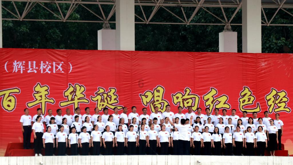 孙绍骋在参加呼和浩特市代表团审议时强调 首府要以“首善之地”的标准带头做好各项工作